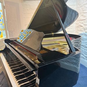 Pristine Yamaha G3 with Renner Hammers (1973)